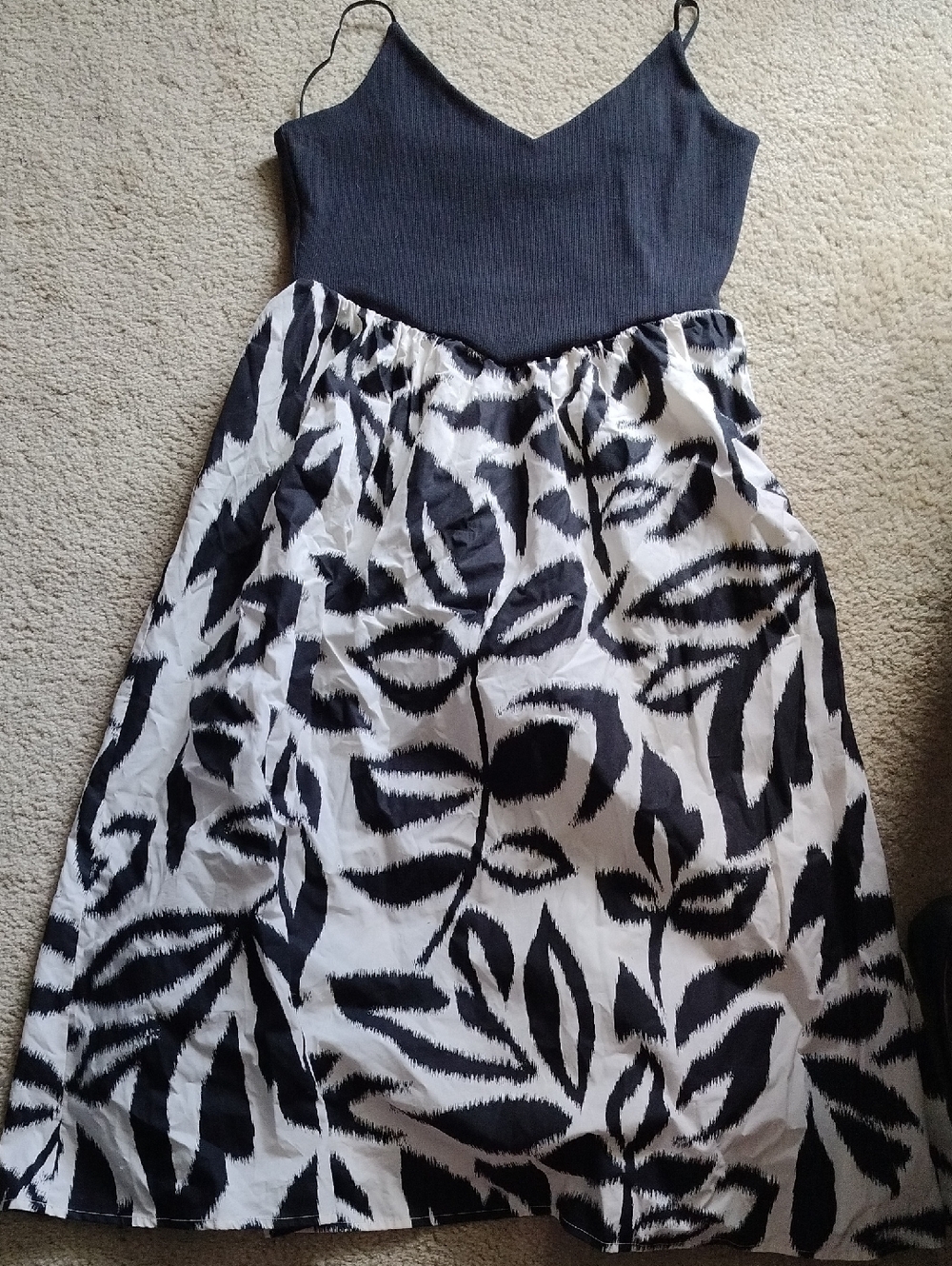 Maurices large Black Knit Top White Floral Maxi Dress